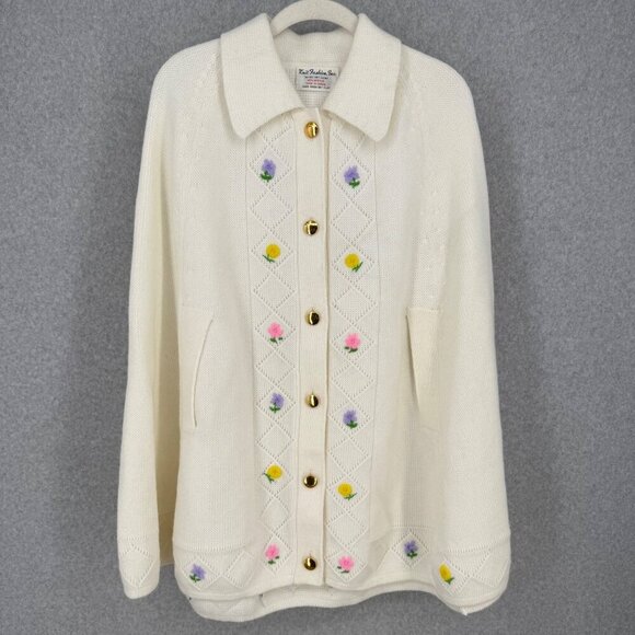 Vintage Sweaters - Knit Fashion VTG 50s Knit Cape Poncho One Size White Floral Embroidered Cottage